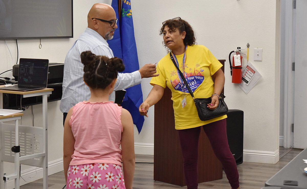 “Clean Buses for Healthy Niños”; una victoria de Chispa Nevada