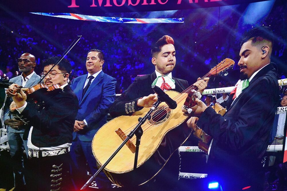Canelo Álvarez se impuso a Jaime Munguía y ¡Sigue siendo el Rey!