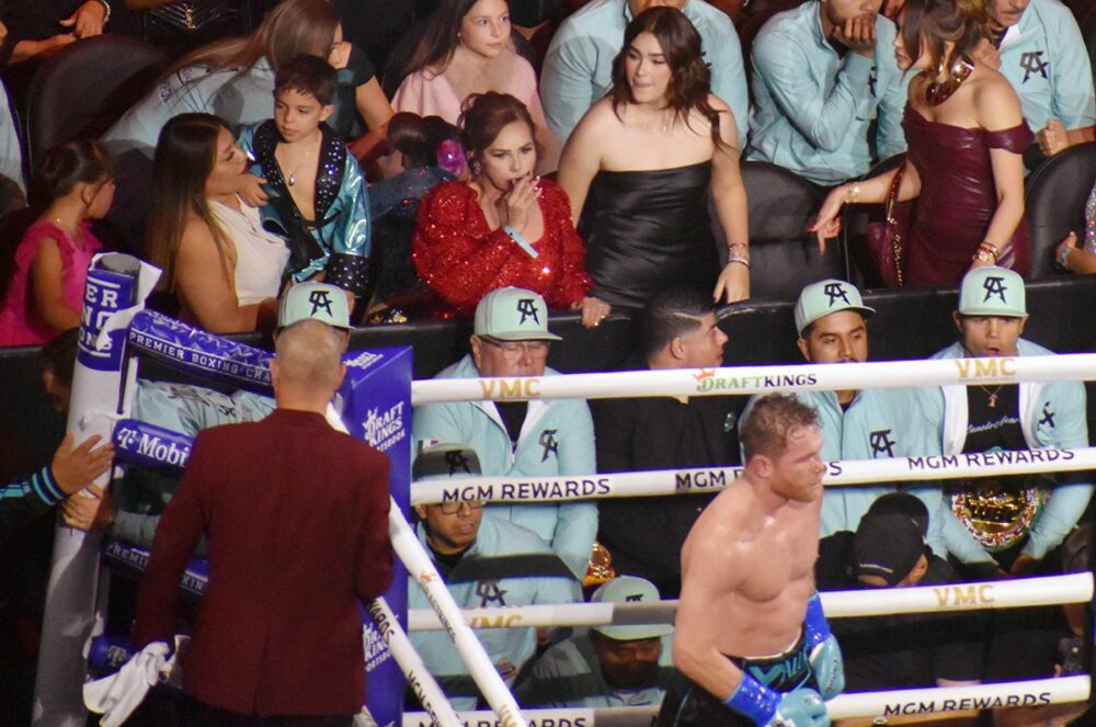 Canelo Álvarez se impuso a Jaime Munguía y ¡Sigue siendo el Rey!