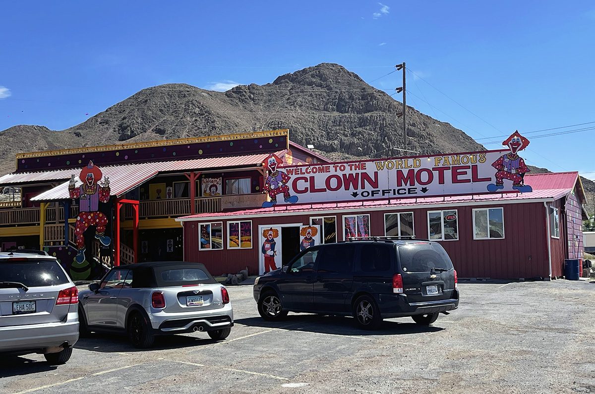 Experimenta en The Clown Motel una estancia aterradora y escalofriante