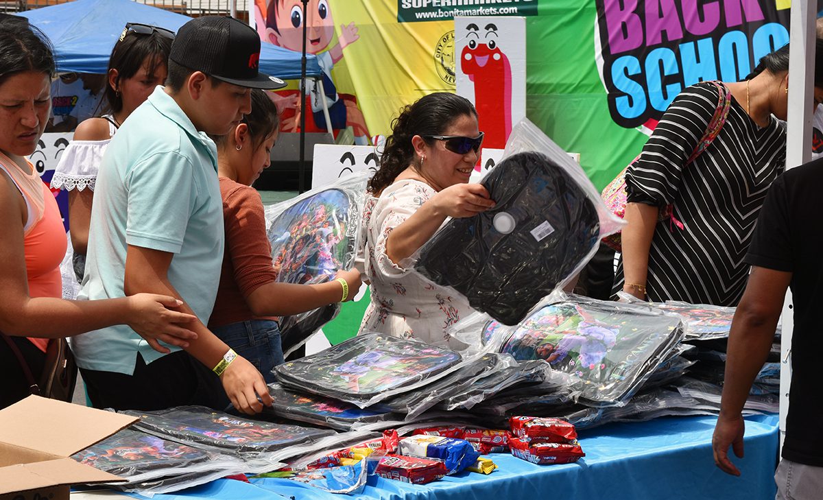 Los niños en cuidado de crianza requieren ayuda para el regreso a clases Los niños en cuidado de crianza requieren ayuda para el regreso a clases