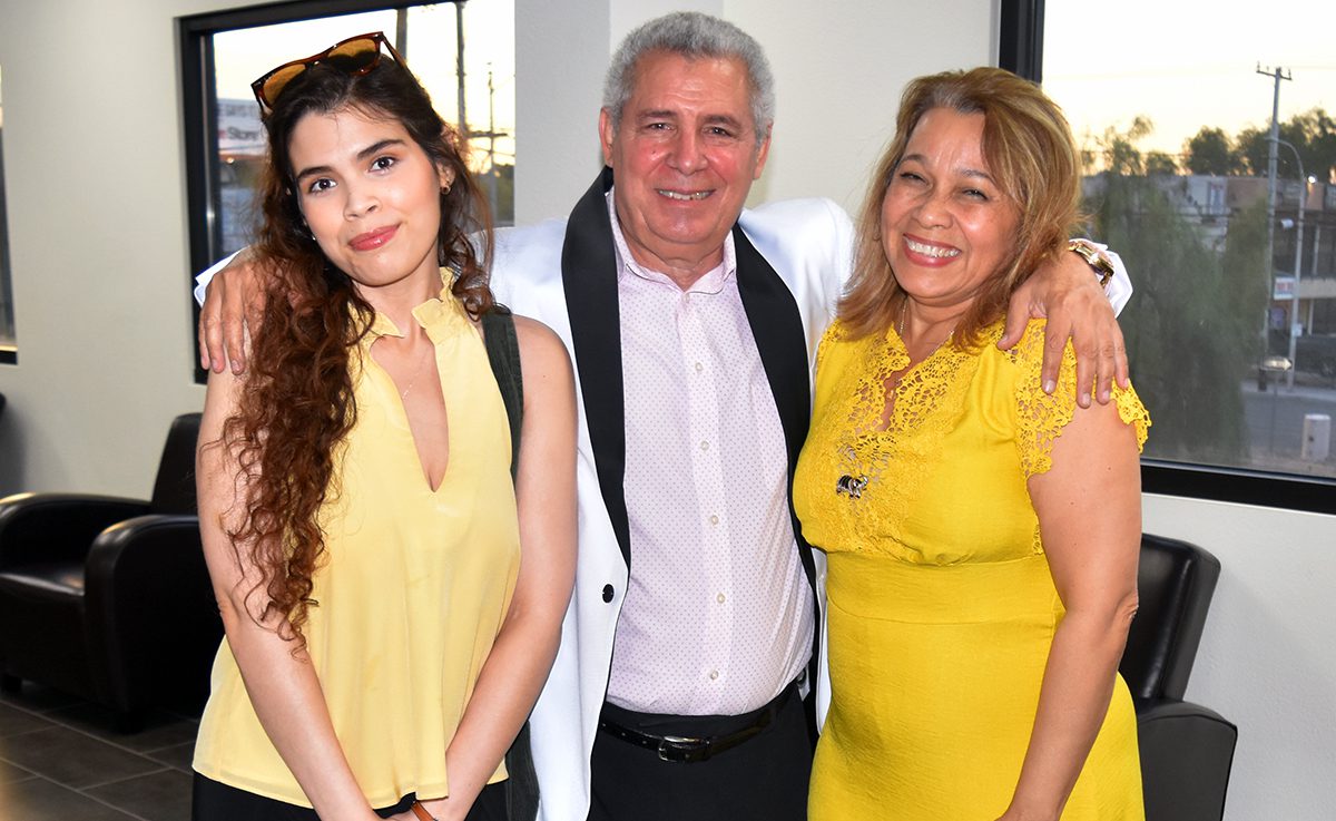 Presentó Maritza Maldonado en Kaleidoscope Gallery su libro “El Encanto de Existir”