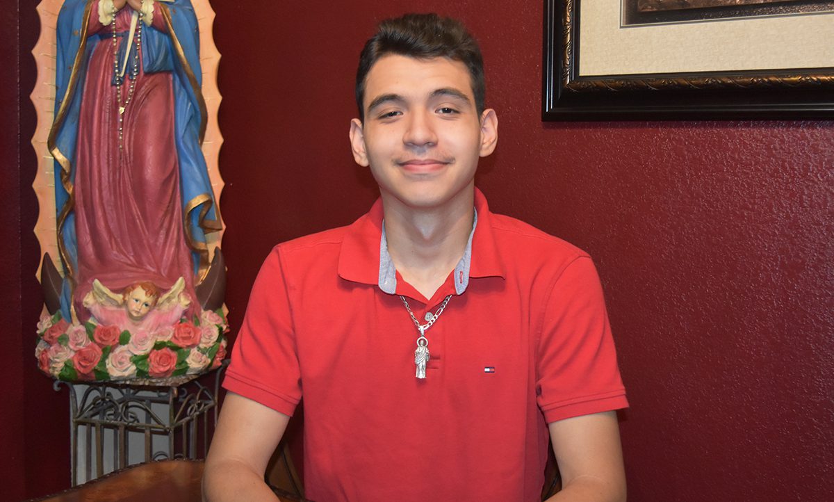 “Los jóvenes somos el futuro de esta gran nación, escuchen nuestras voces”: Jesús Nevárez Jr.