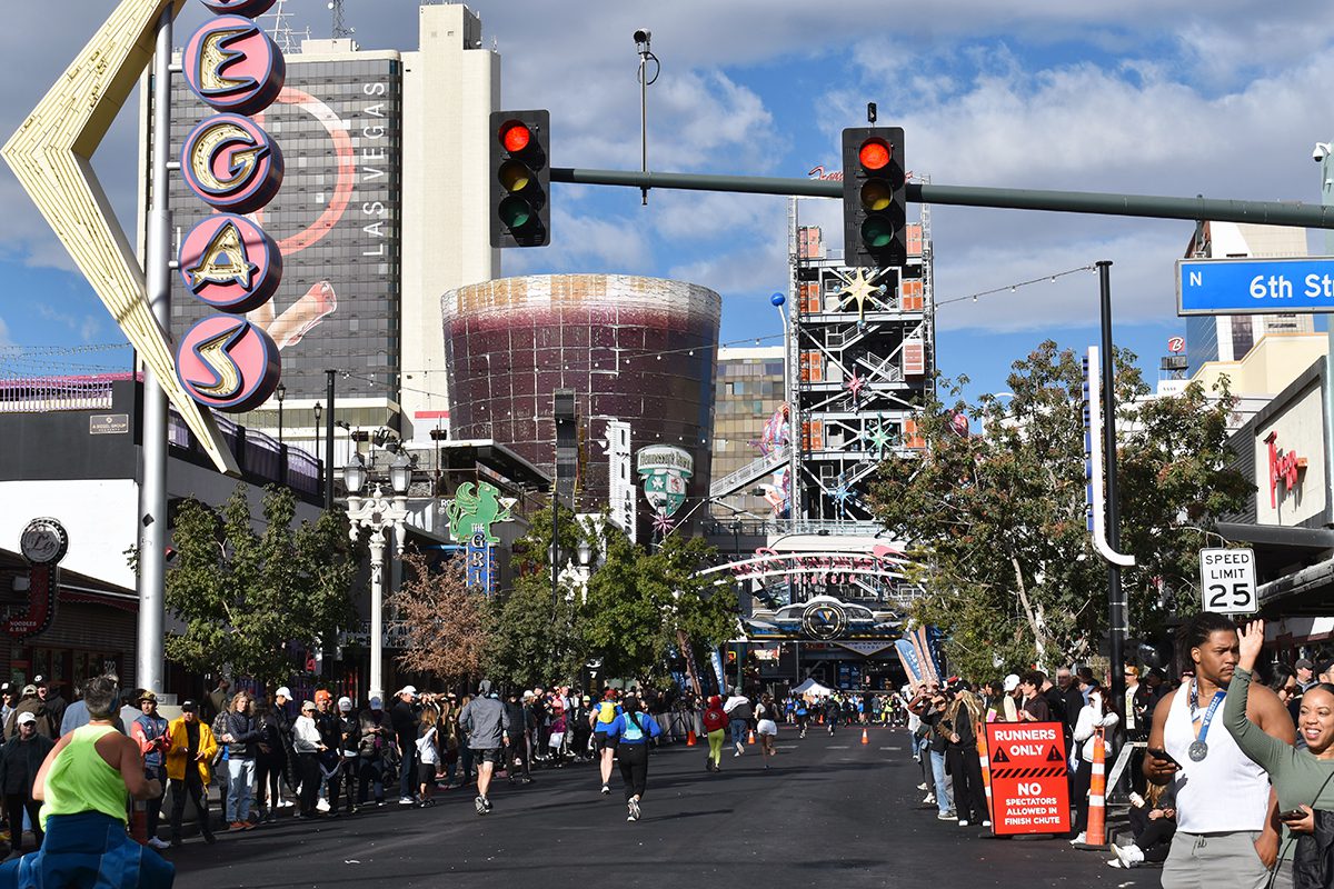 Se adjudicó J.J. Santana el primer lugar en la edición inaugural del Maratón de Las Vegas