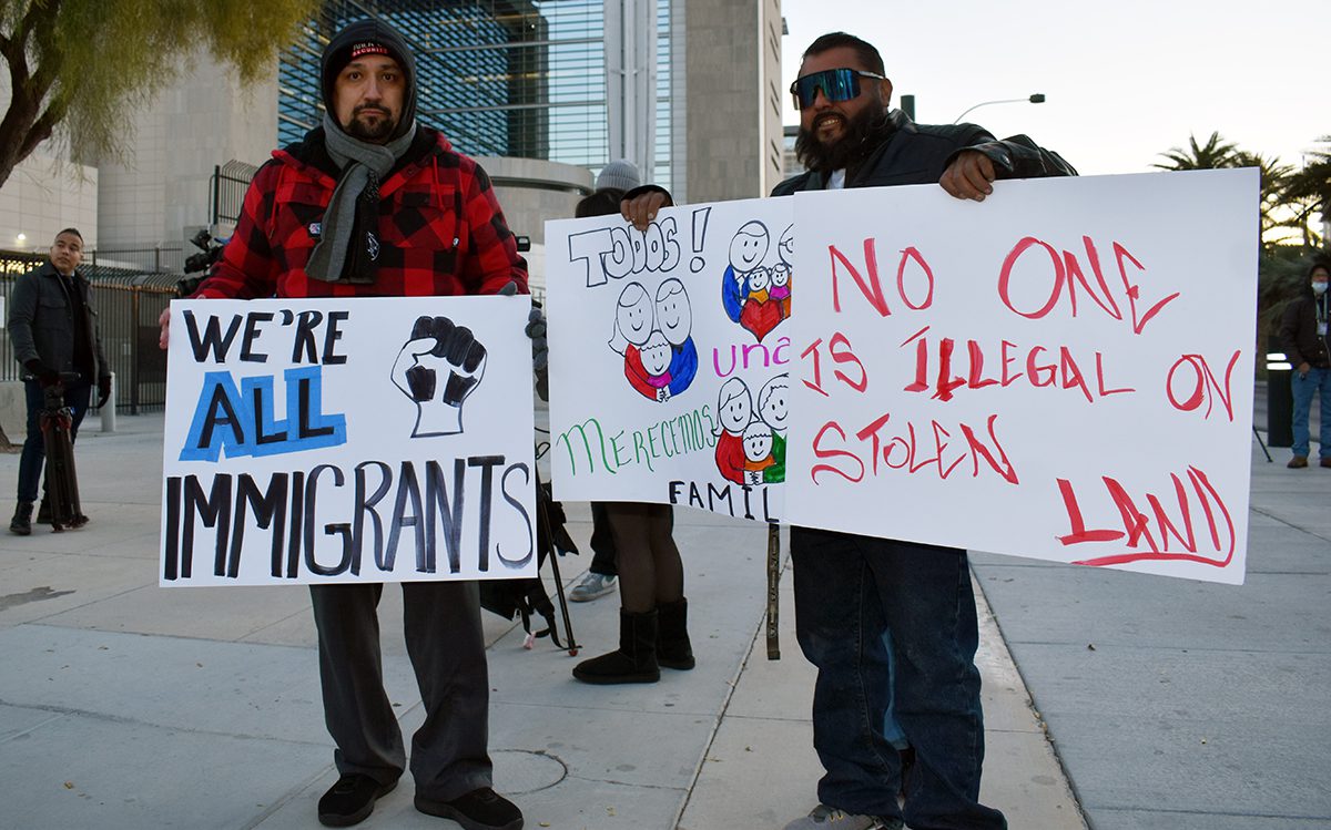 Se manifestaron en Las Vegas activistas y defensores de los inmigrantes contra las órdenes ejecutivas de Trump