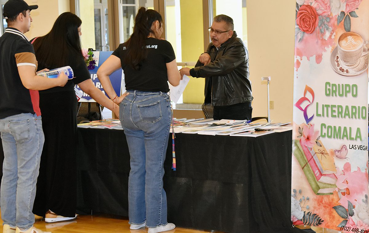 Exitosa Feria Escolar Universitaria organizada por PLT, Grupo Cultural Comala y el Consulado de México