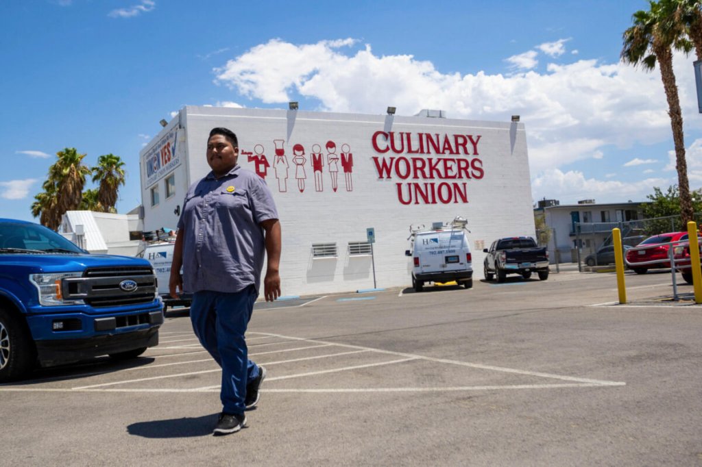 Las Vegas food service workers to rally for better pay and benefits
