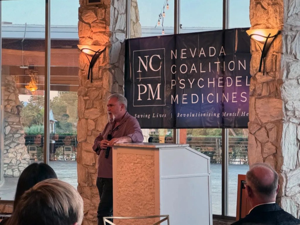 Se hace presente en la comunidad la Coalición de Nevada por las Medicinas Psicodélicas