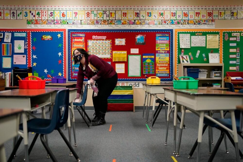 Legisladores de Nevada intentan impedir que ICE entre a las escuelas