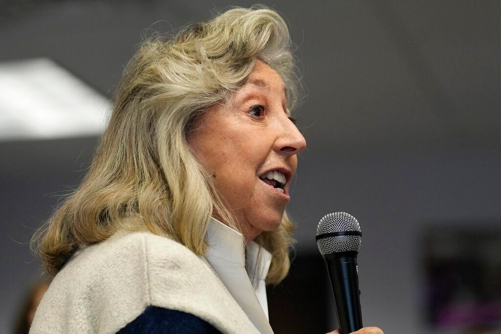 Rep. Dina Titus moves to force House vote on bump stock ban