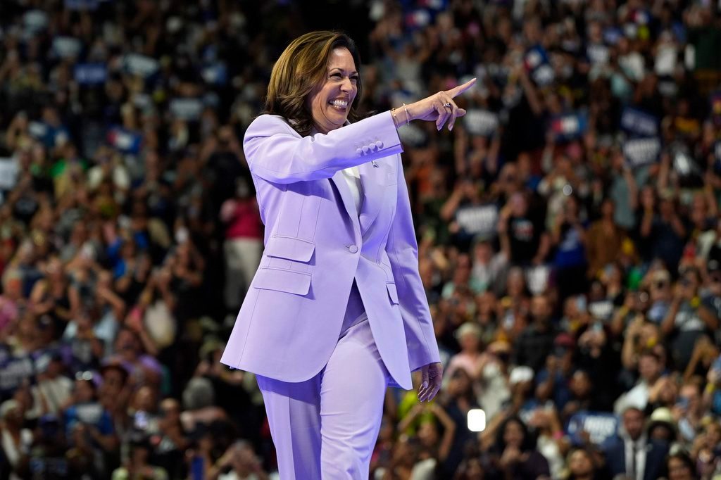 ‘I know the people of Nevada’: Kamala Harris rallies 14,000+ in Las Vegas