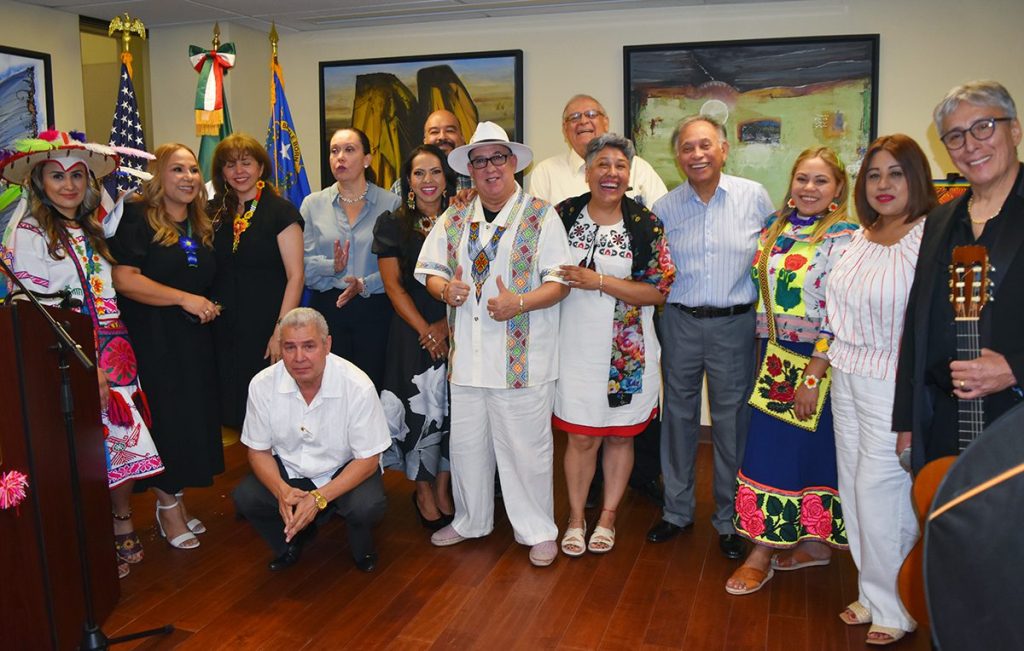 Conmemoran 154 aniversario del natalicio del poeta nayarita Amado Nervo