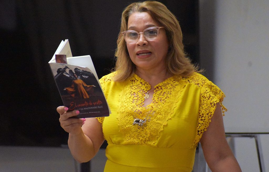 Presentó Maritza Maldonado en Kaleidoscope Gallery su libro “El Encanto de Existir”