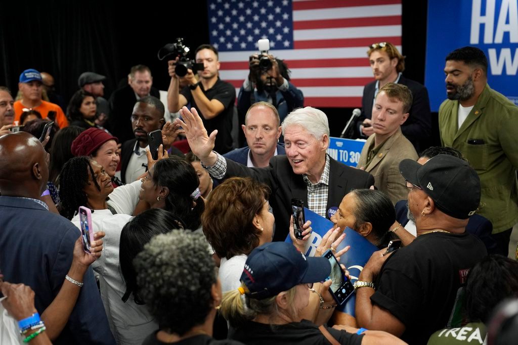 ‘We gotta care enough to show up:’ Bill Clinton urges voters to turn out during Las Vegas visit  