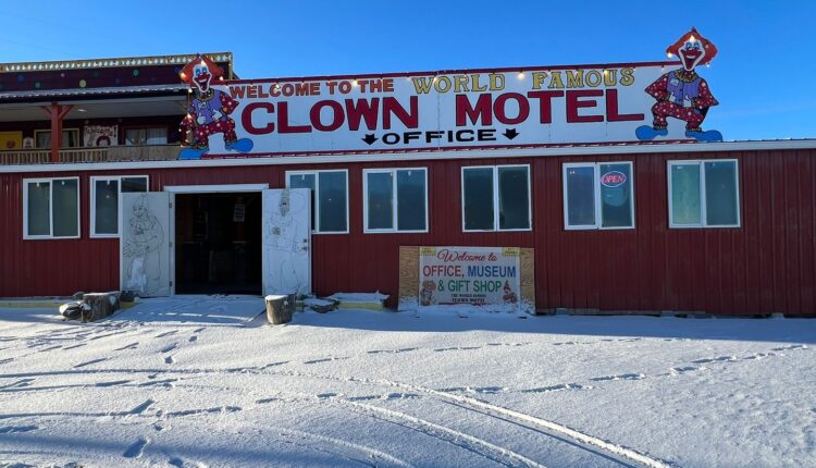 photo of clown motel in Tonopah