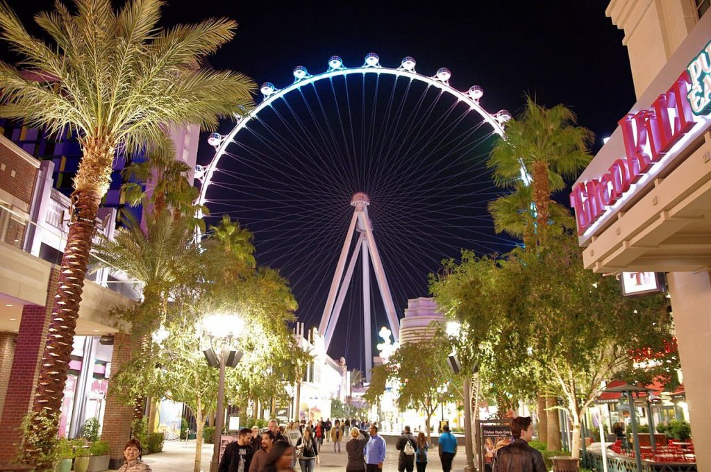 14 things to do outside in Las Vegas after sunset