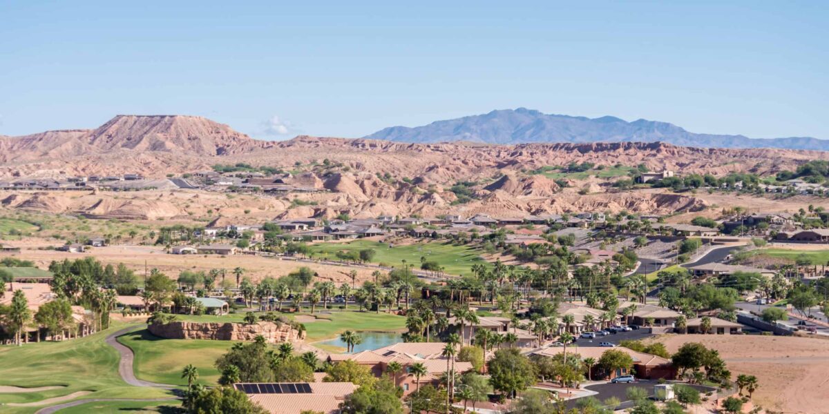 An aerial view of the picturesque city of Mesquite, Nevada. (Steve Lagreca/Shutterstock)