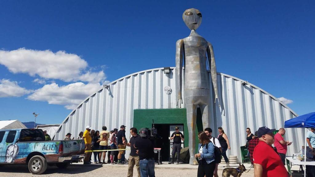 👽 Exploring aliens in Nevada