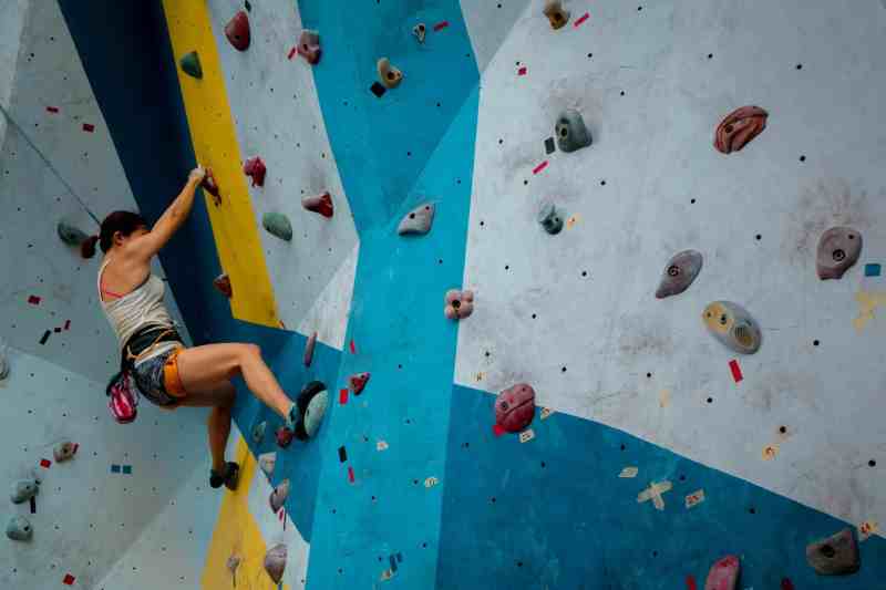 Nevada has a plethora of climbable rocks, amazing weather almost year-round, and plenty of indoor climbing gyms, making it a great state for rock climbers of all levels.